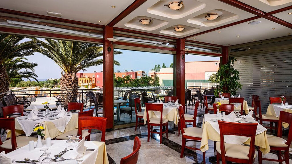 Vantaris Luxury Beach Resort