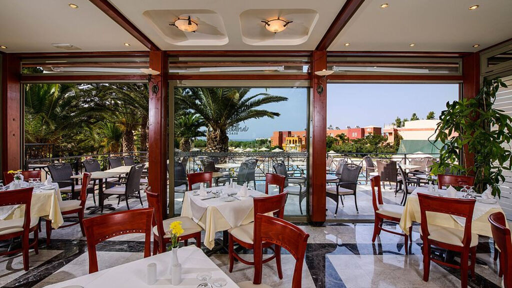 Vantaris Luxury Beach Resort