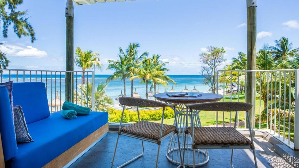 Victoria Beachcomber Resort & Spa