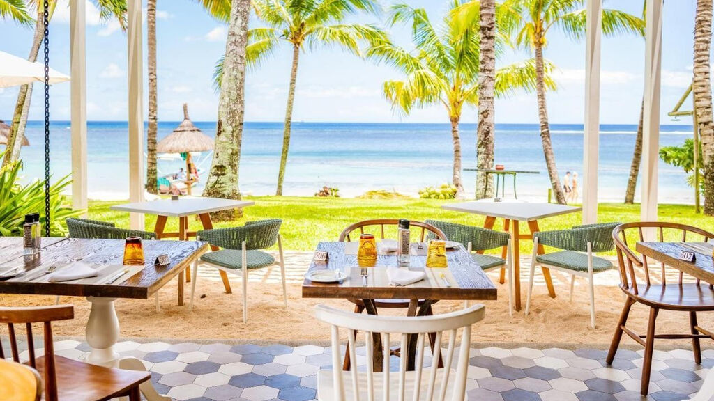 Victoria Beachcomber Resort & Spa