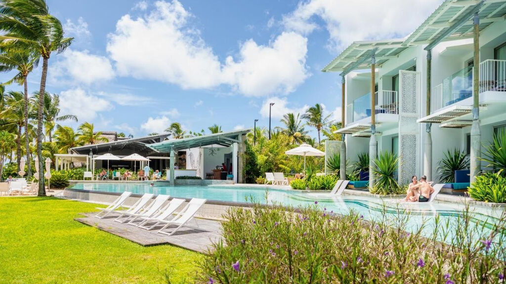 Victoria Beachcomber Resort & Spa