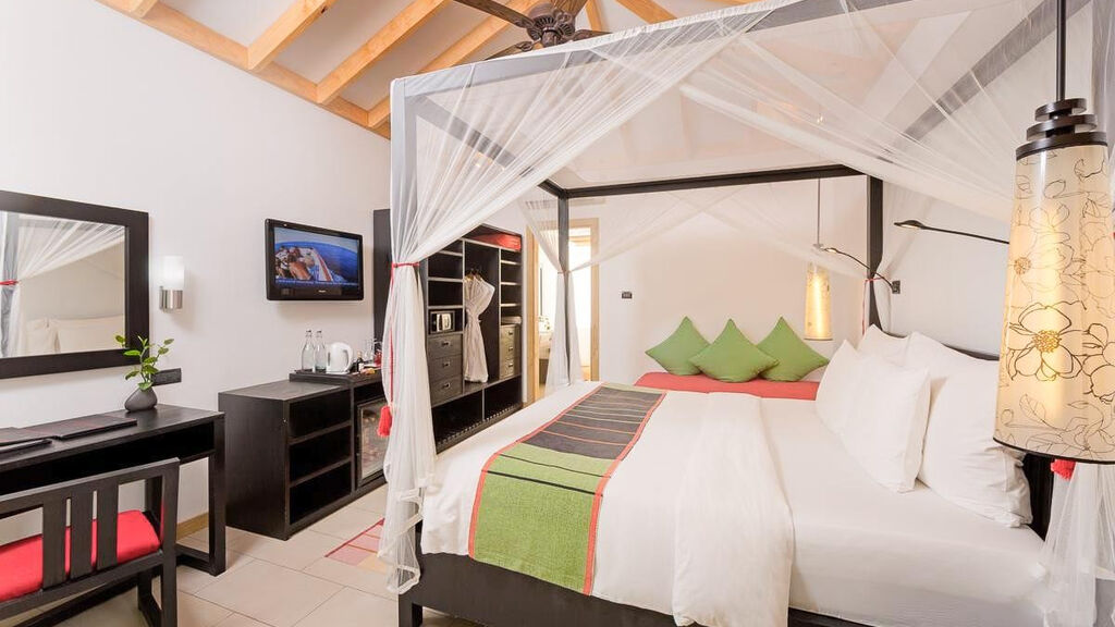 Vilamendhoo Island Resort & Spa