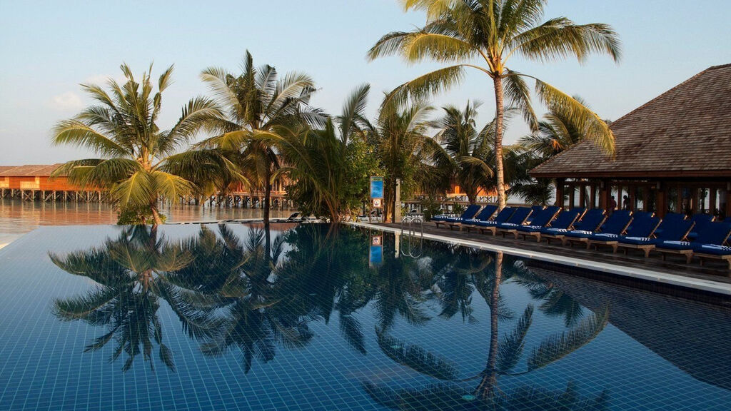 Vilamendhoo Island Resort & Spa