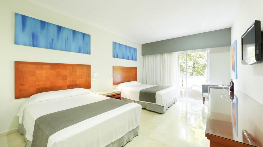 Viva Wyndham Maya