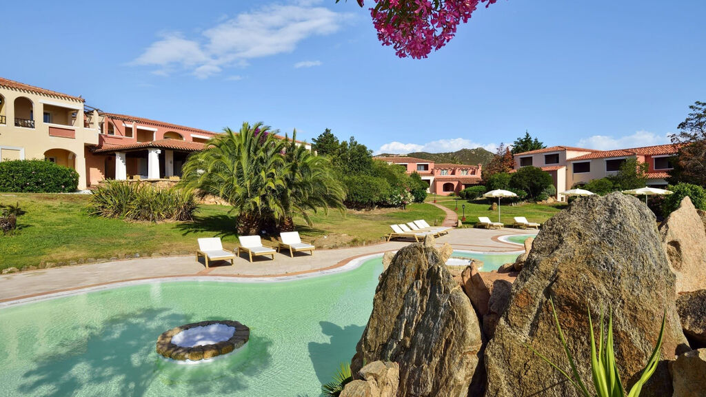 Voi Colonna Village