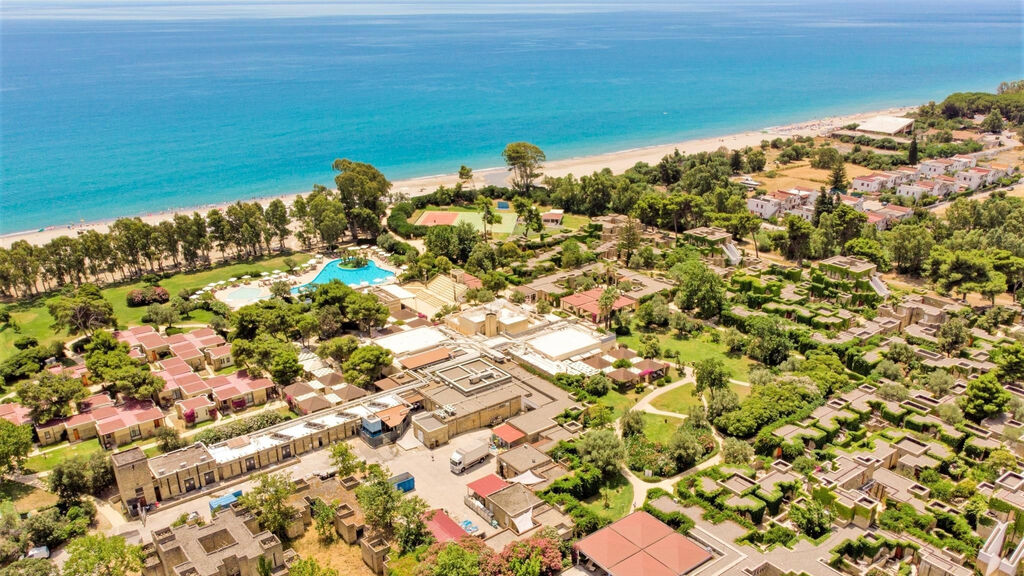 Voi Floriana Resort