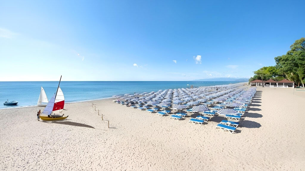 Voi Floriana Resort