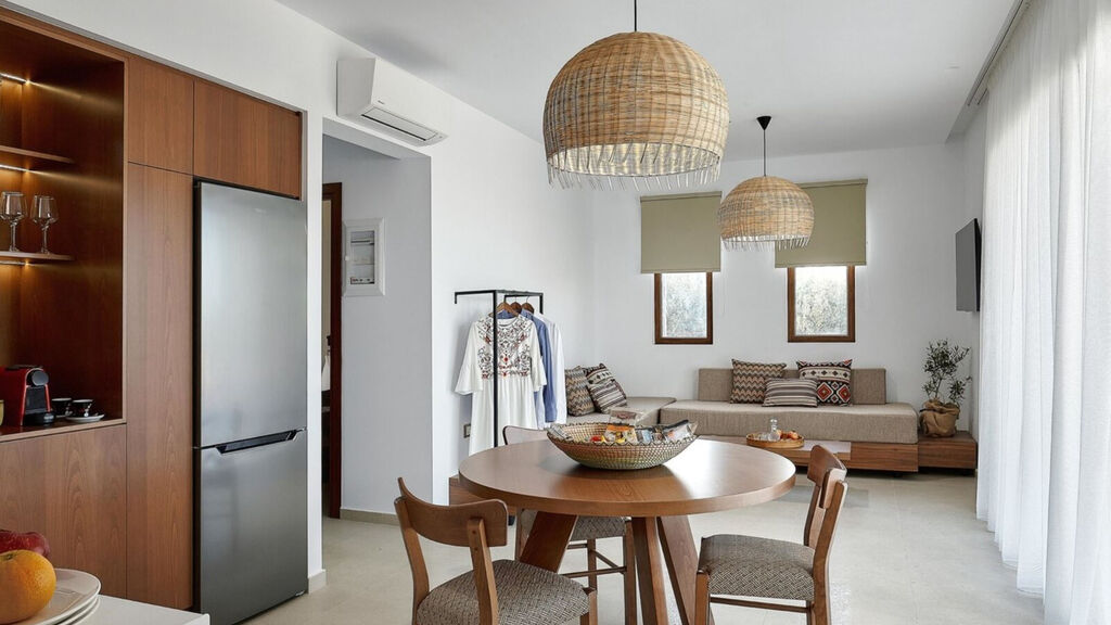 Volta Suites & Villas