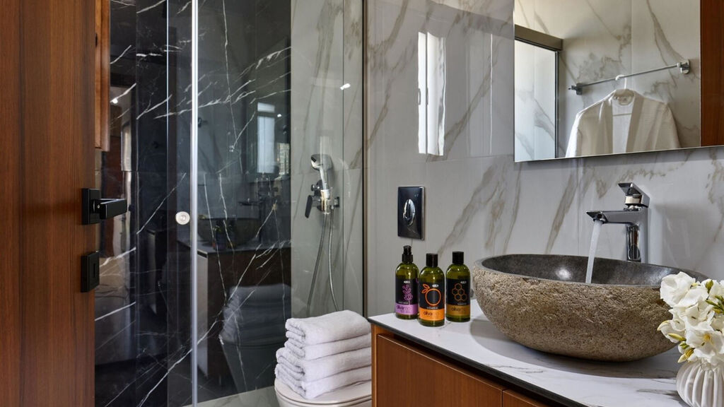 Volta Suites & Villas