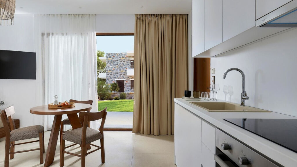 Volta Suites & Villas