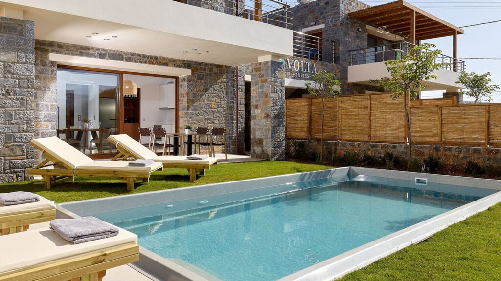 Volta Suites & Villas