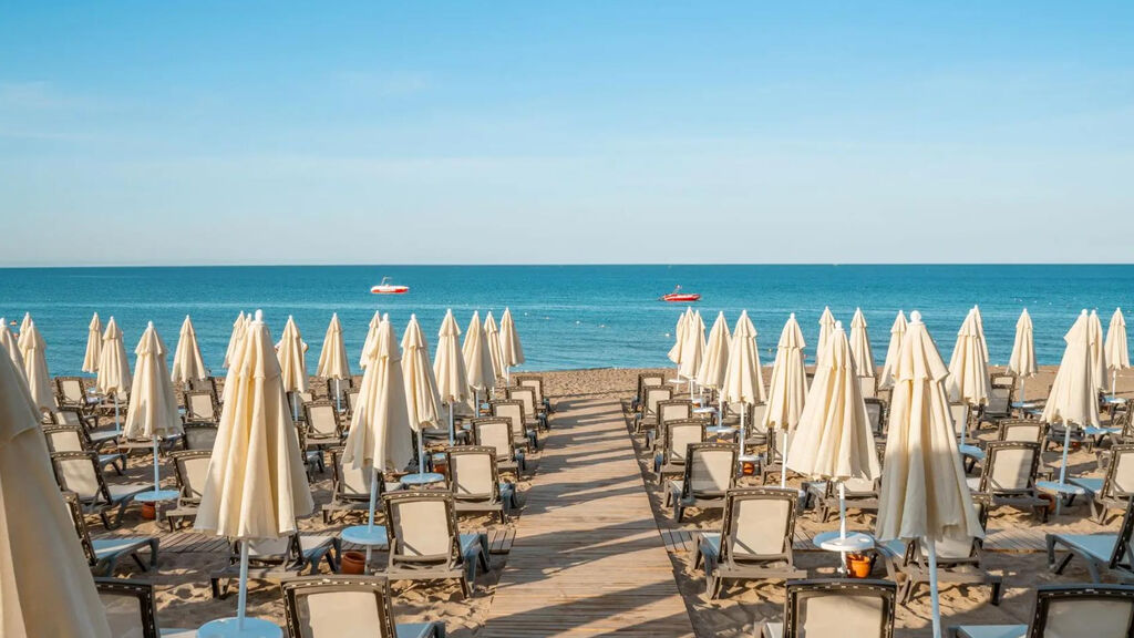 Vox Maris Resort