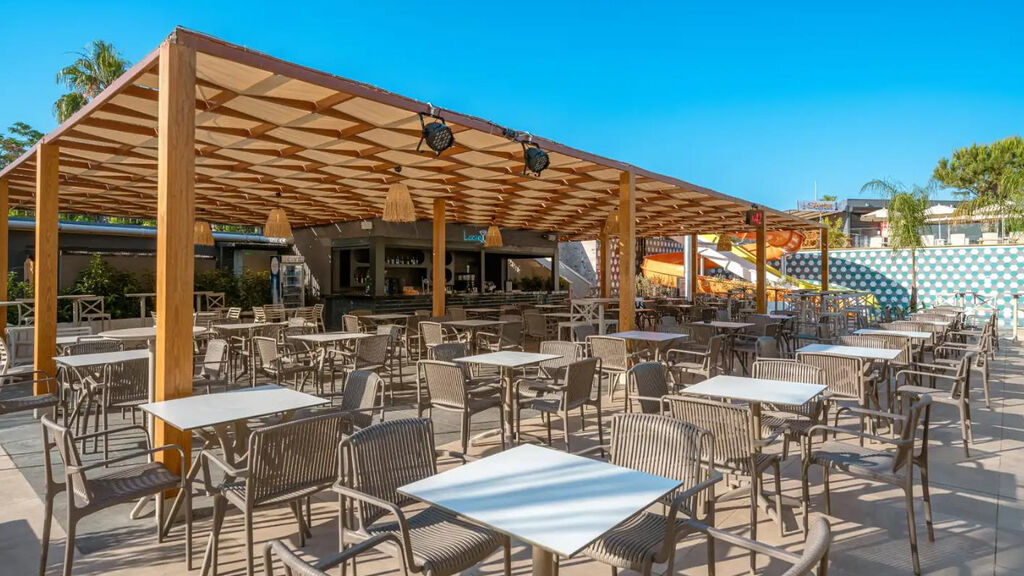 Vox Maris Resort
