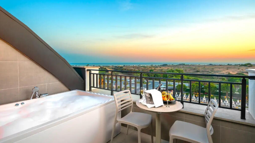 Vox Maris Resort