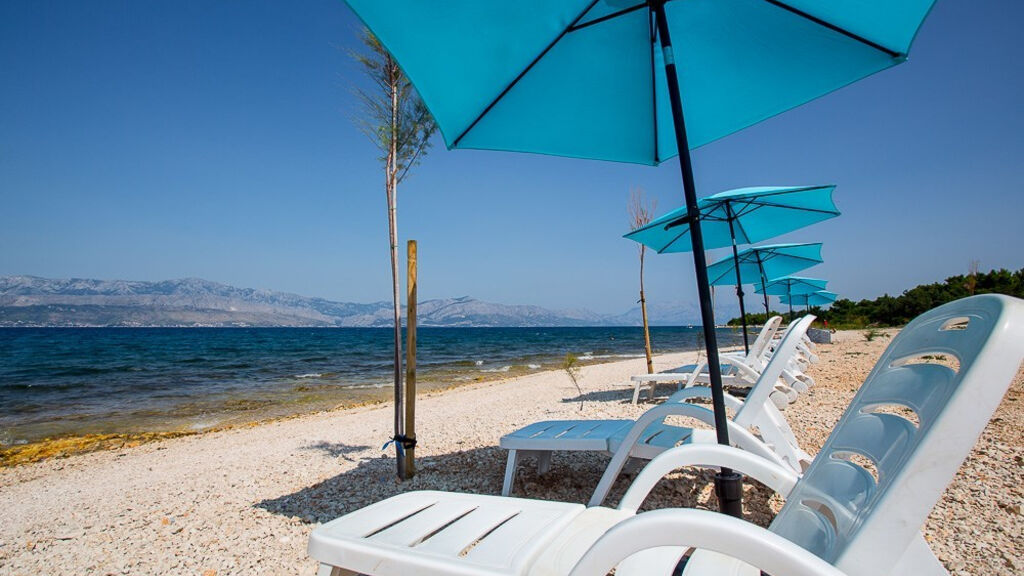 Waterman Beach Village