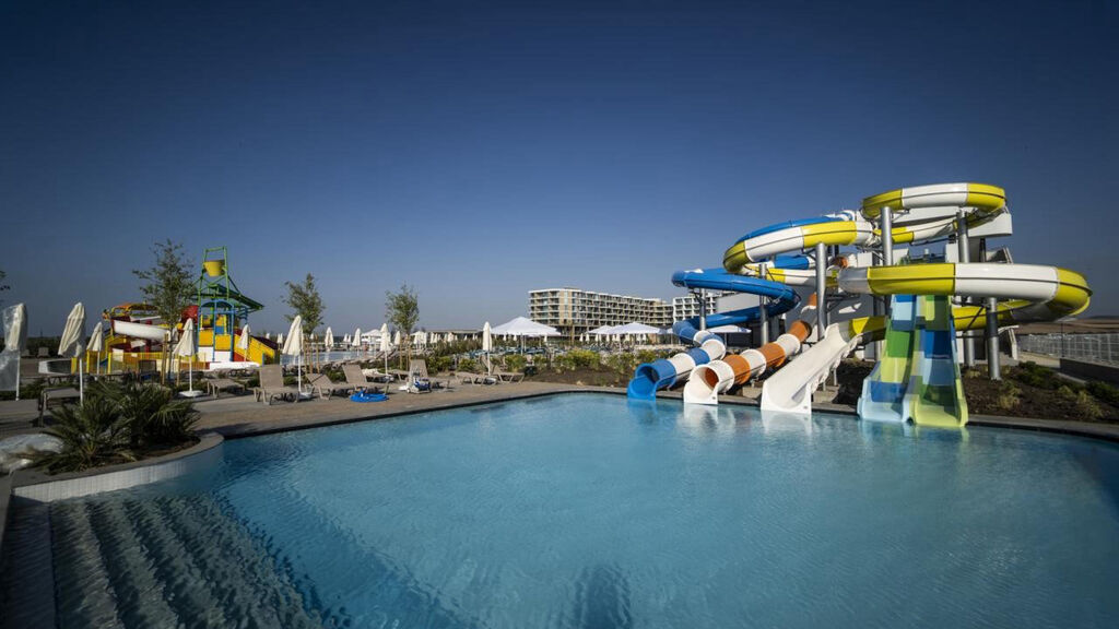 Wave Resort