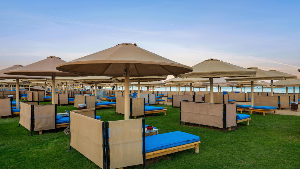 Albatros White Beach