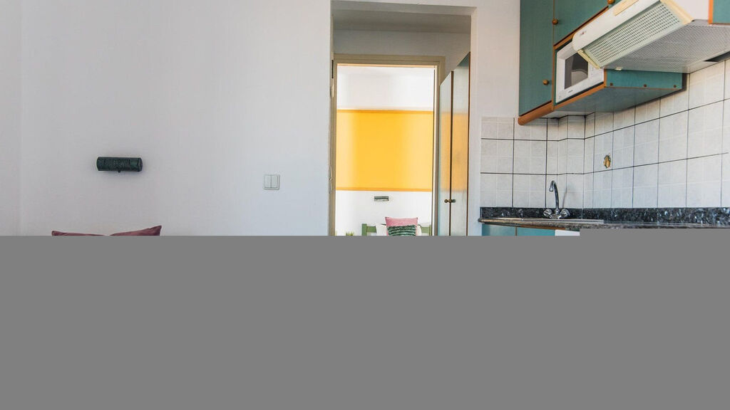 Yiannis Manos Resort