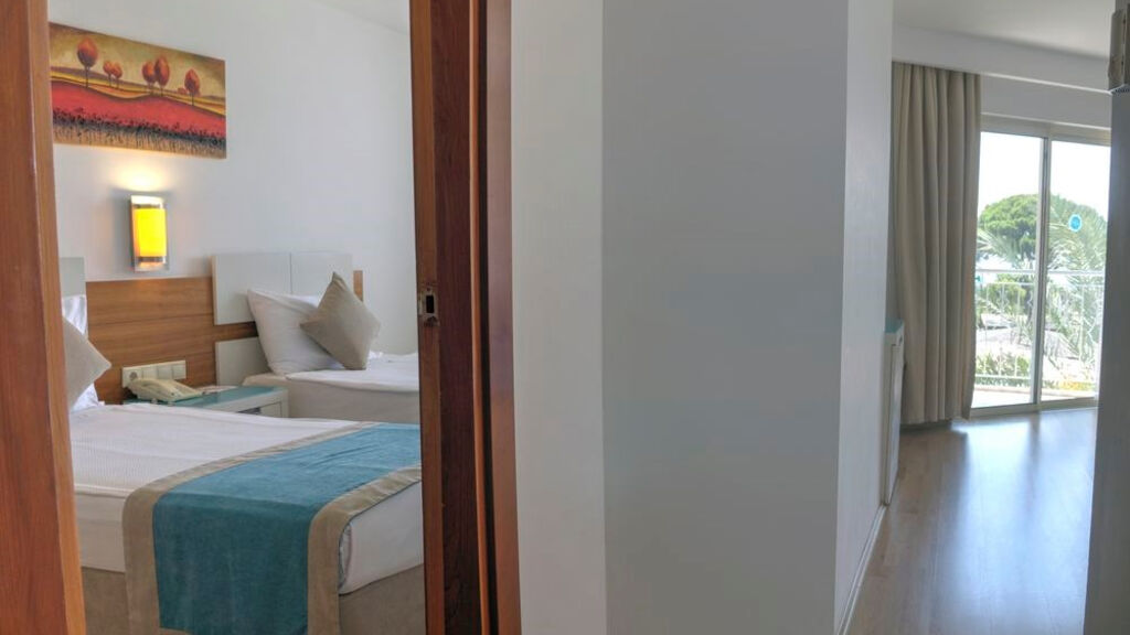 Zena Resort