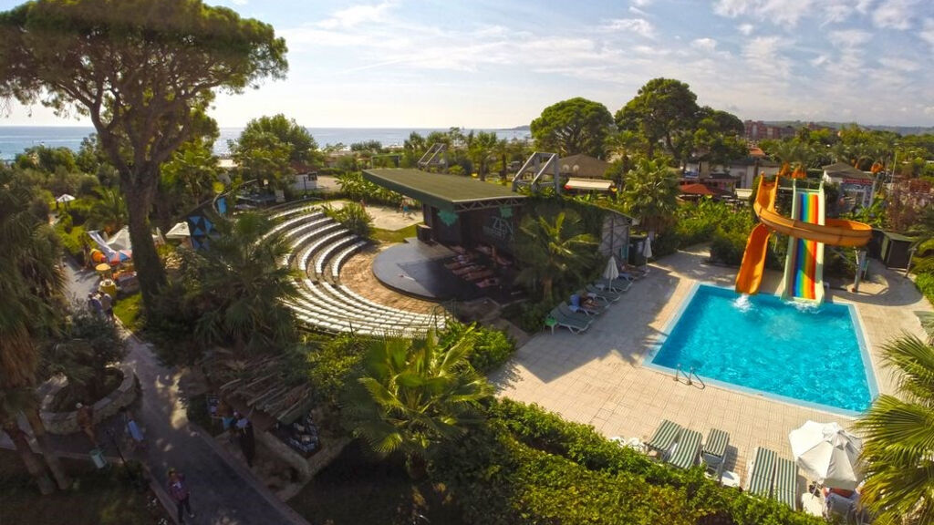 Zena Resort