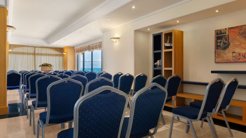 Zeus Essence Ramada Athens