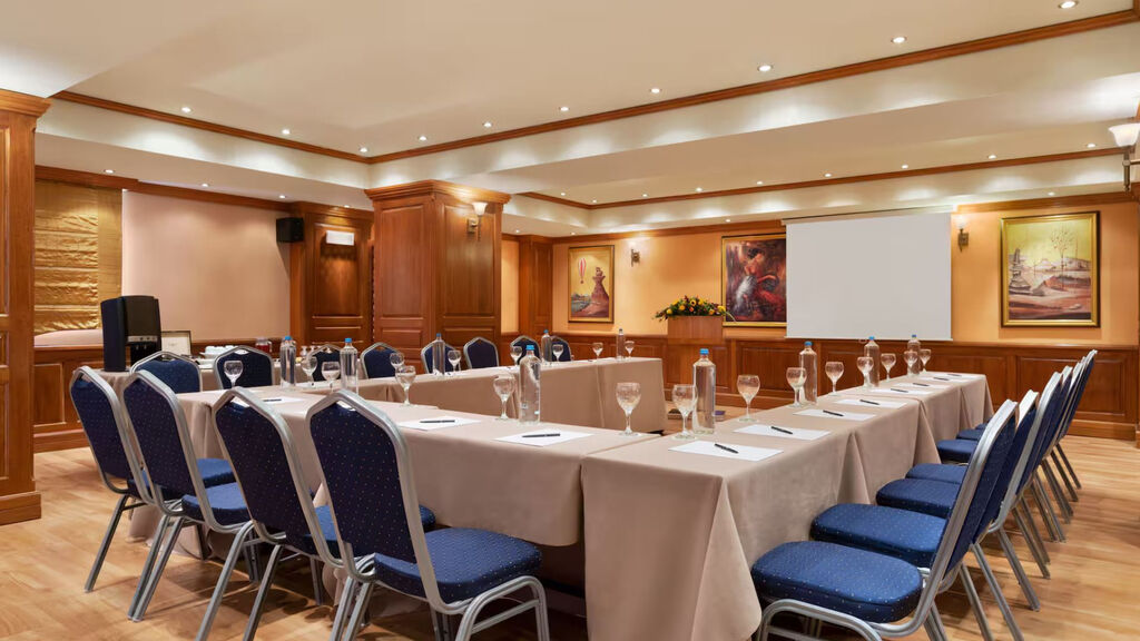 Zeus Essence Ramada Athens