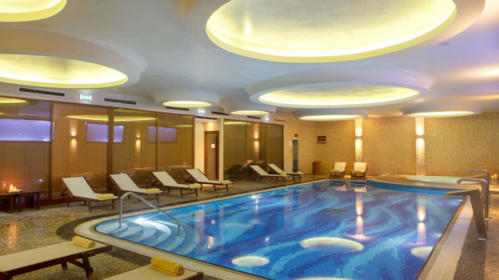 Zeus Essence Ramada Athens