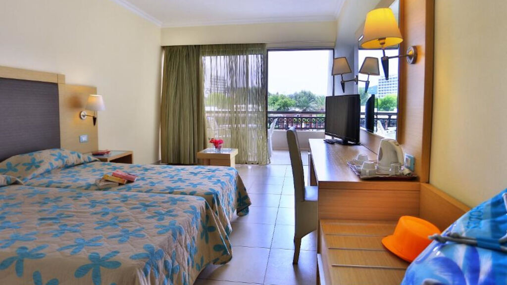 Zeus Hotels Sol By Melia Cosmopolitan