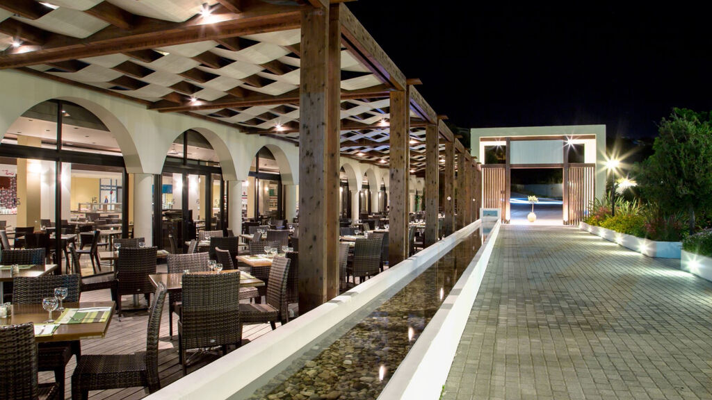 Zeus Hotels Sol By Melia Cosmopolitan