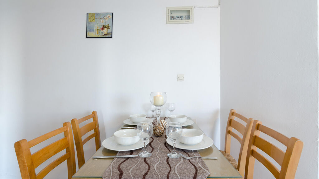 Aglaia Studio & Apartment