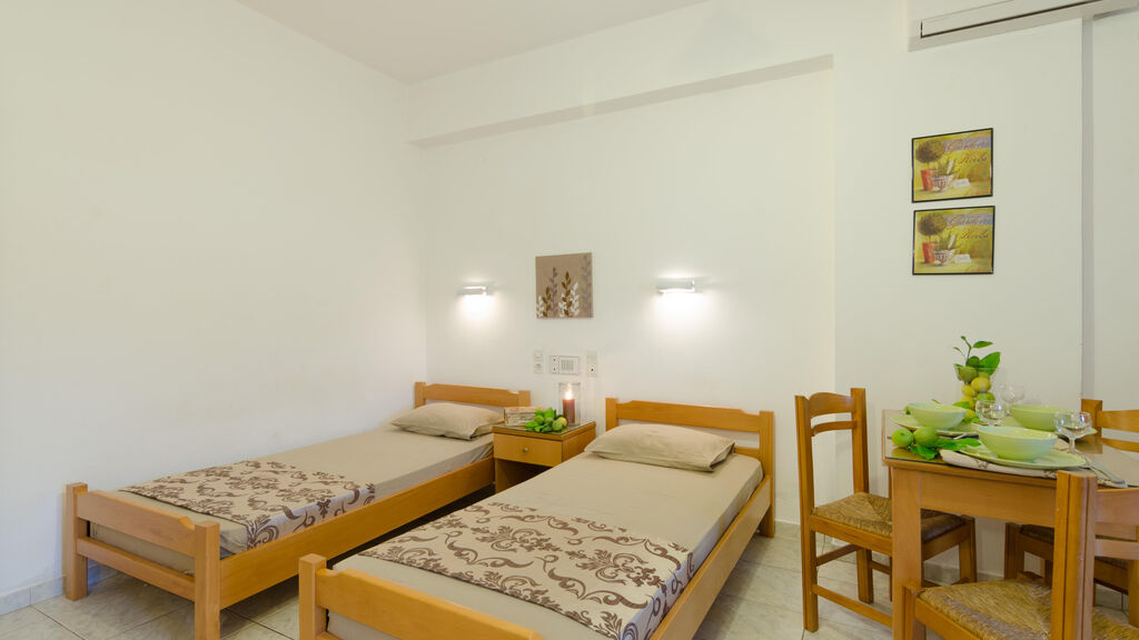 Aglaia Studio & Apartment