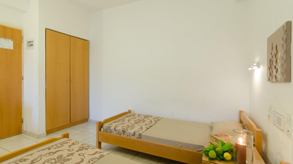 Aglaia Studio & Apartment