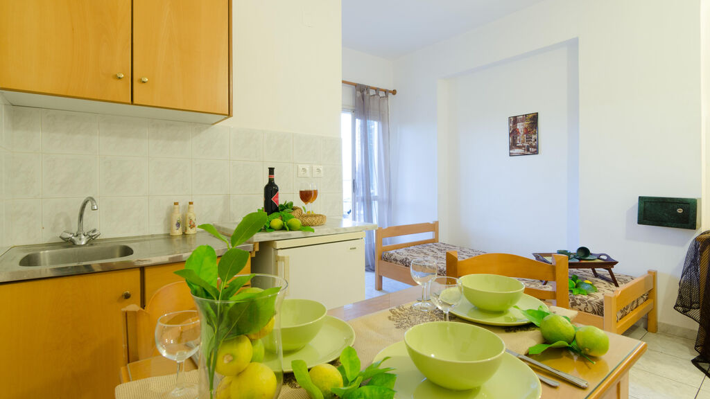 Aglaia Studio & Apartment