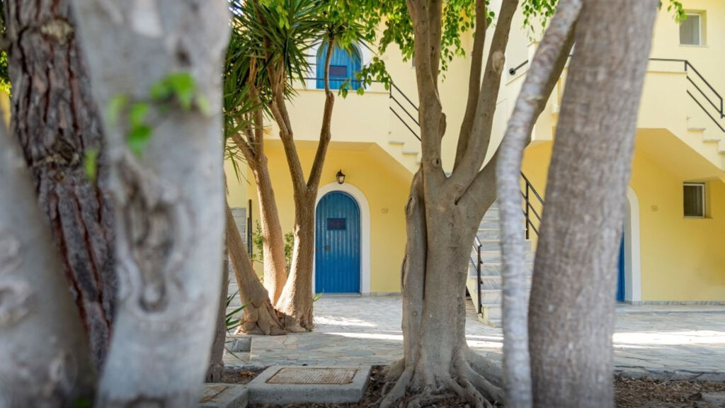 Ammes Hotel & Apartments