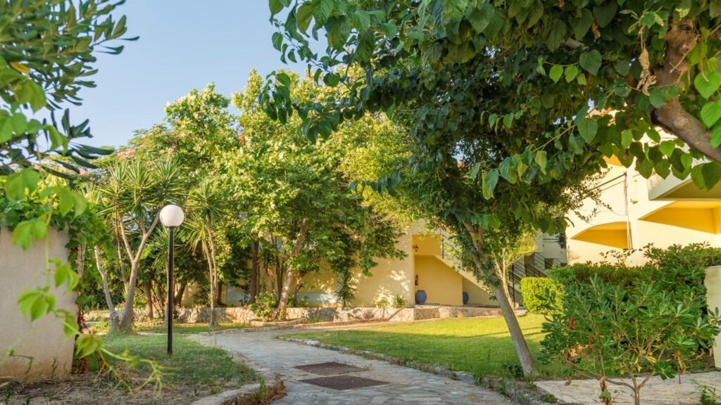 Ammes Hotel & Apartments