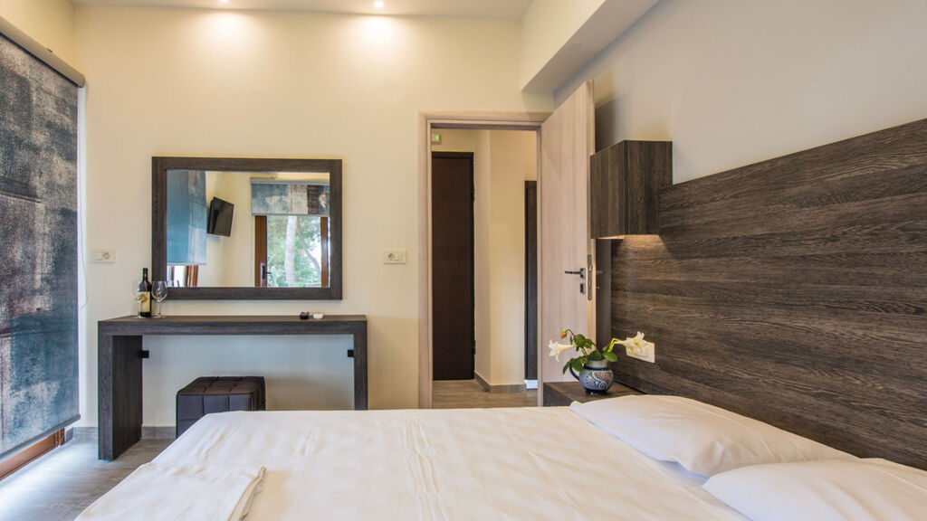 Aparthotel Koukis Beach