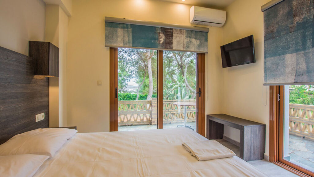 Aparthotel Koukis Beach