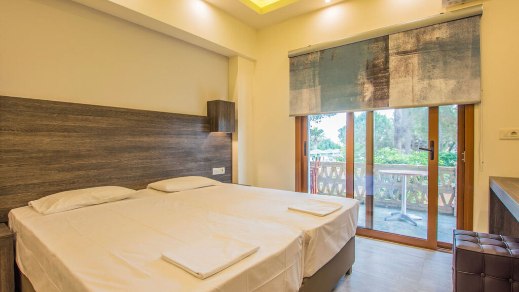 Aparthotel Koukis Beach