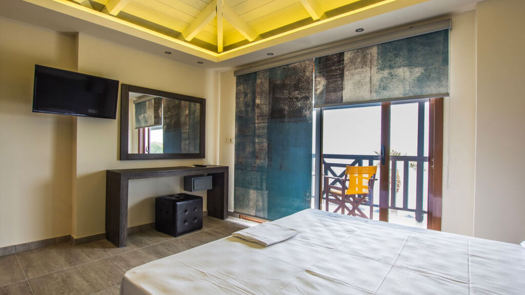 Aparthotel Koukis Beach