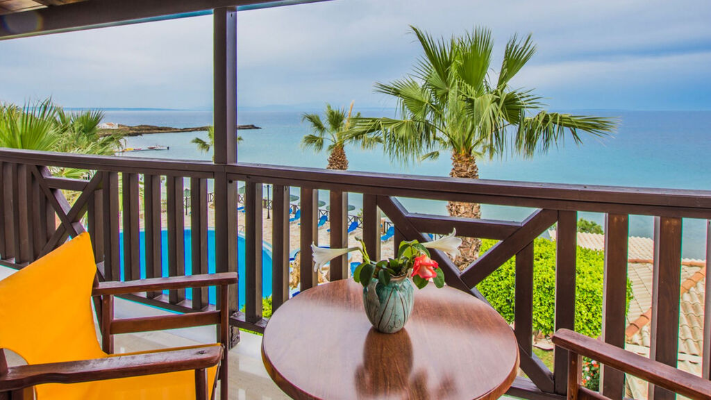 Aparthotel Koukis Beach