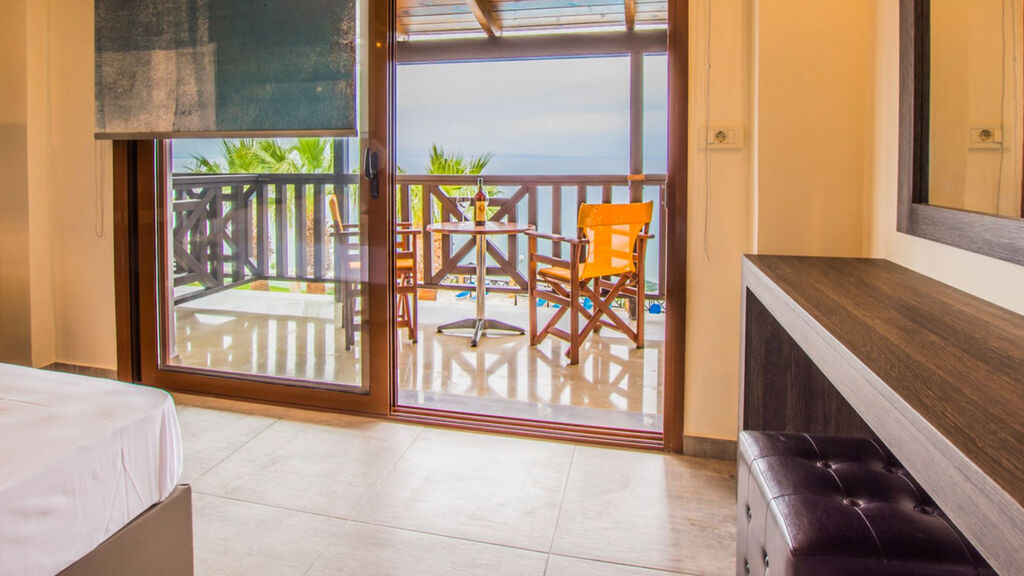 Aparthotel Koukis Beach