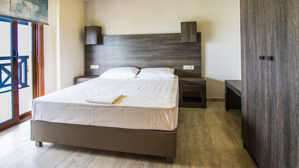 Aparthotel Koukis Beach