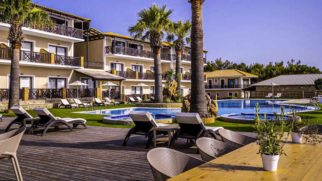 Aparthotel Koukis Beach