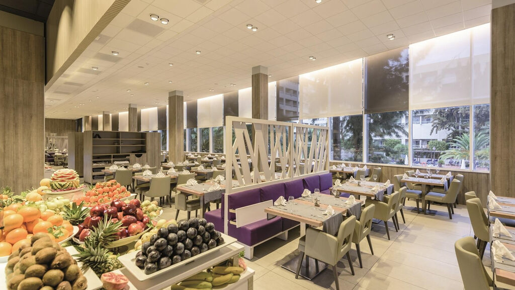 Apartmentos Estival Park