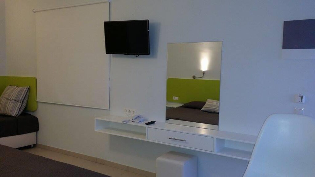 Blue Horizon Apartments
