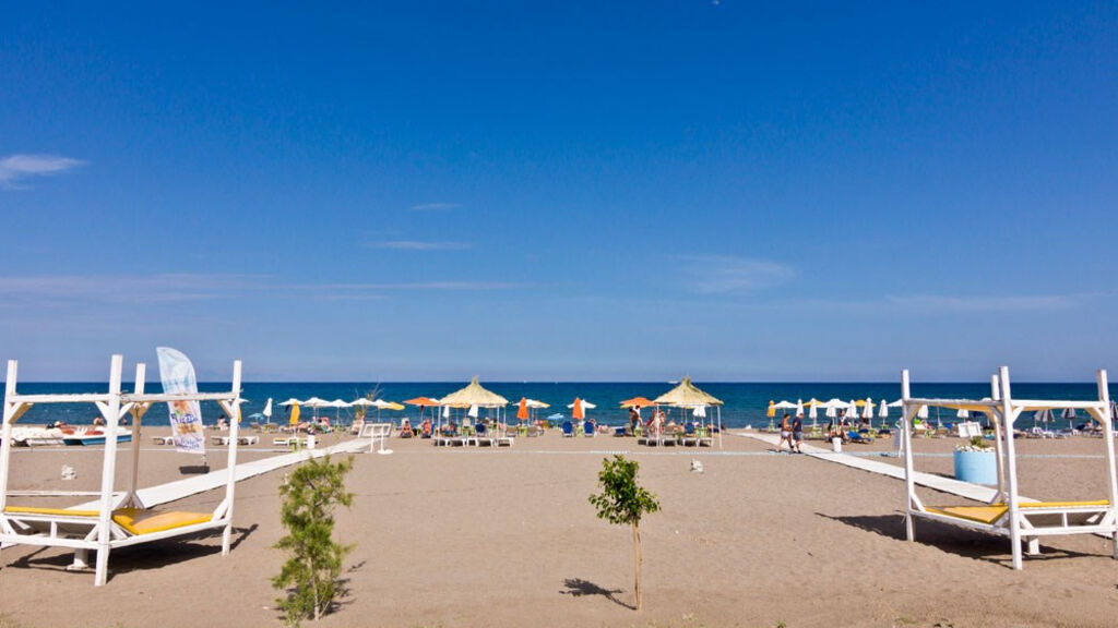 Break Beach