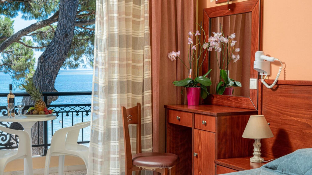 Castello Beach Hotel