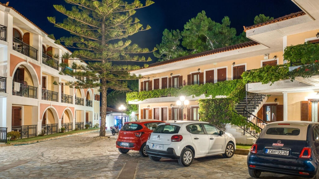 Castello Beach Hotel