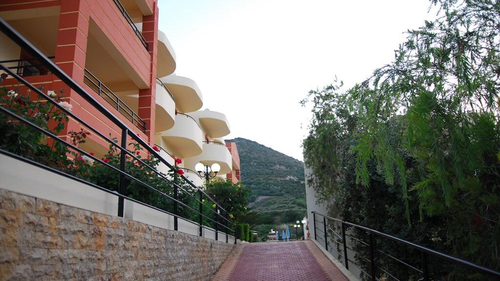 Elpis Studio Apartments