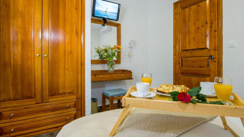 Folia Studios Apartemtns